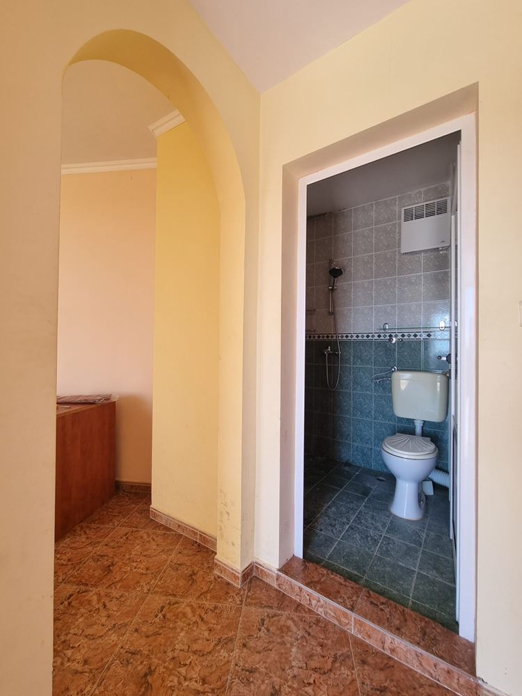 Luxuriöses Haus mit Pool und Meerblick in Sveti Vlas – nur 1 km vom Strand entfernt