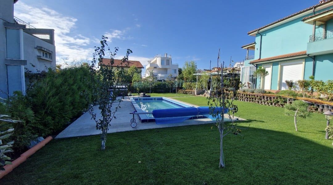 Modernes freistehendes Haus mit Meerblick und beheiztem Pool in Chervenka, Chernomorets