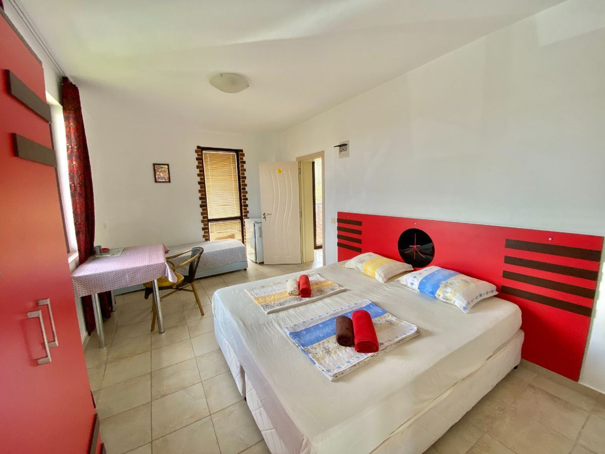 Haus mit fertigem Business in Primorsko – erfolgreiches Familienhotel oder gemütliches Zuhause am Meer mit nachgewiesenem Einkommen