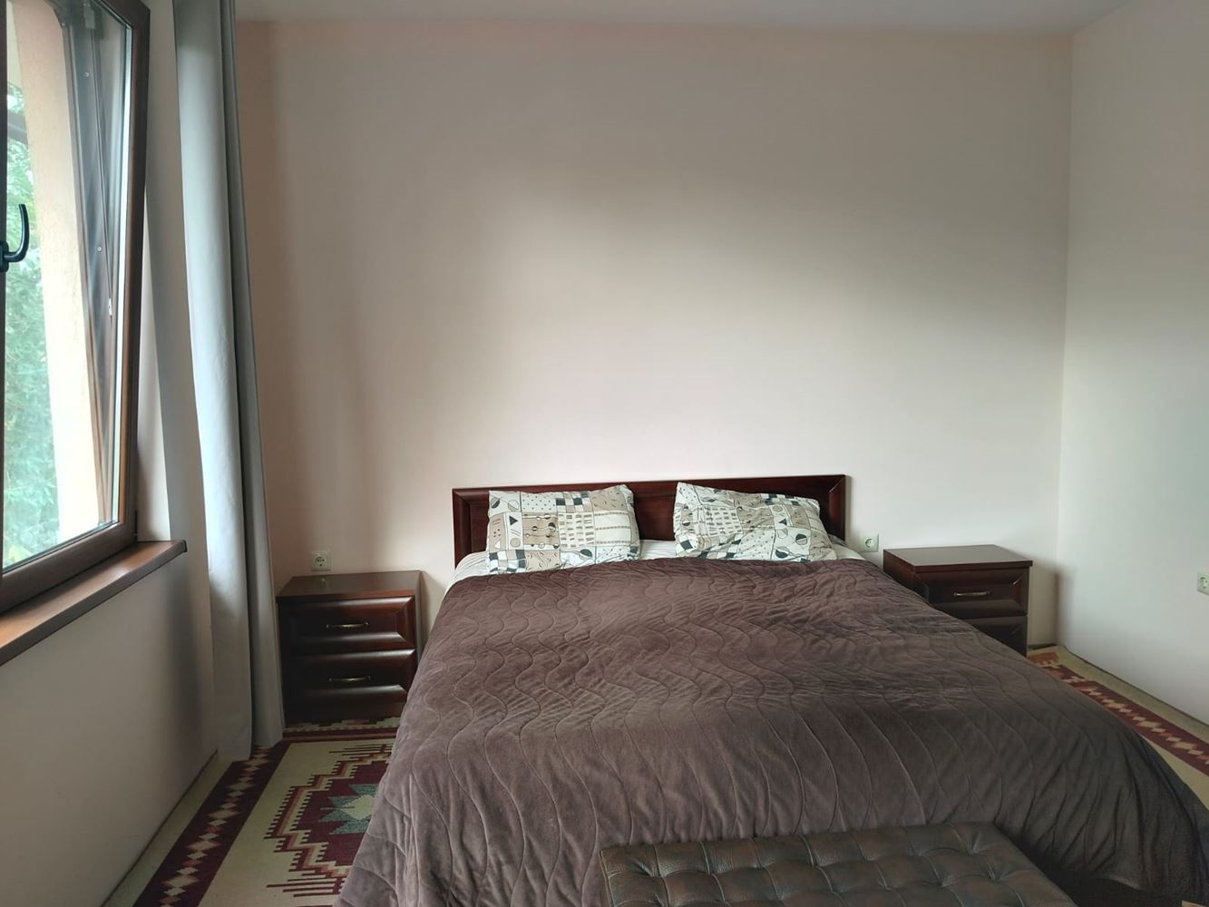 Geräumiges dreistöckiges Einfamilienhaus im Zentrum von Ravda – Komfort, Prestige und vollständige Unabhängigkeit