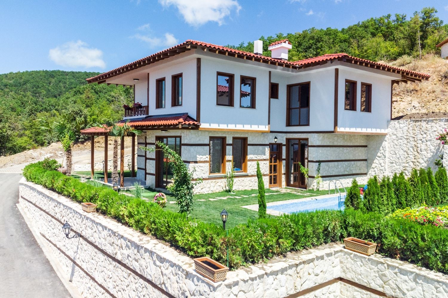 Neues Doppelhaus mit drei Schlafzimmern in Sveti Vlas – Meerblick, Natur und eine exklusive Wohnanlage