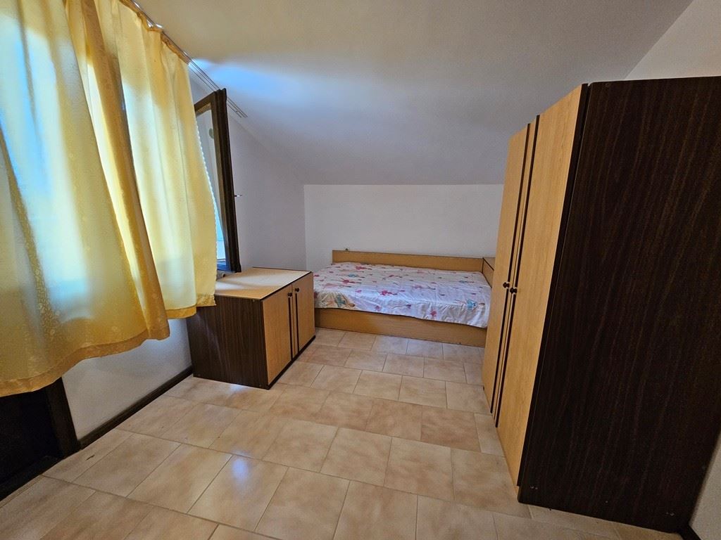 Geräumiges Einfamilienhaus mit Panoramablick in Kosharitsa