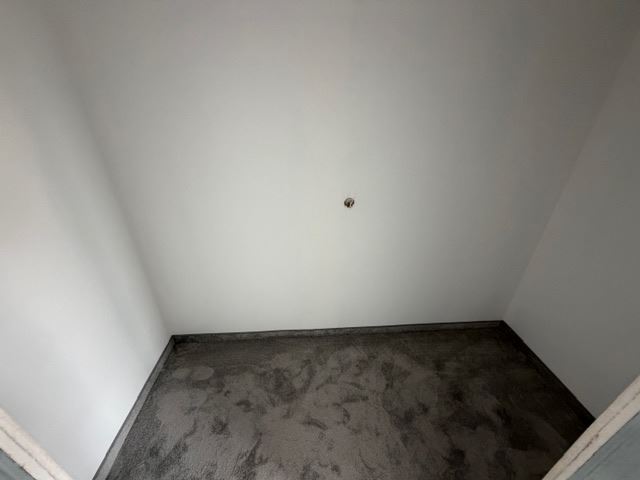 Dreistöckiges Reihenhaus in Banevo – moderne Bauweise, Hof und zwei Parkplätze