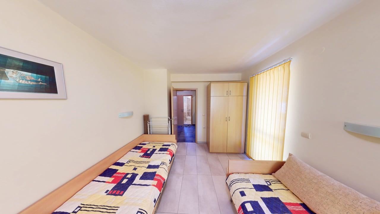 Panoramahaus auf vier Etagen mit 8 Schlafzimmern und Meerblick im Ferienort Sonnenstrand – ohne Wartungsgebühr