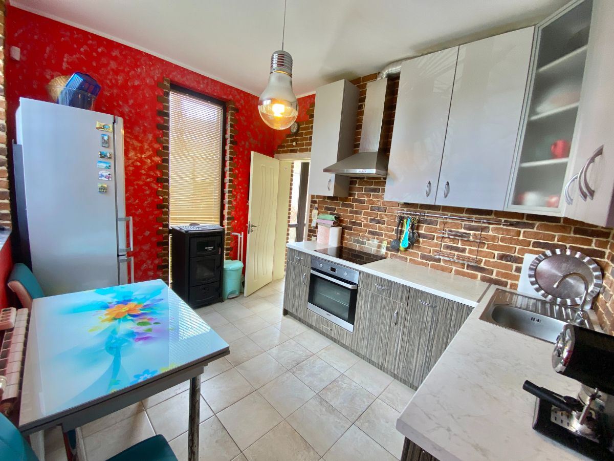 Haus mit fertigem Business in Primorsko – erfolgreiches Familienhotel oder gemütliches Zuhause am Meer mit nachgewiesenem Einkommen