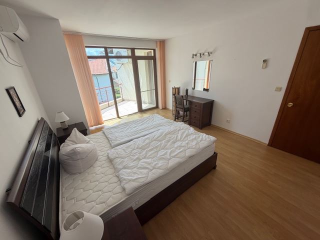 Zweigeschossiges Haus in einer modernen Anlage nahe Sonnenstrand – Komfort, Ruhe und ausgezeichnetes Wohnumfeld