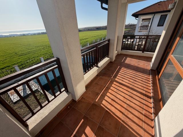 Luxuriöses zweistöckiges Haus mit Meerblick in Aheloy