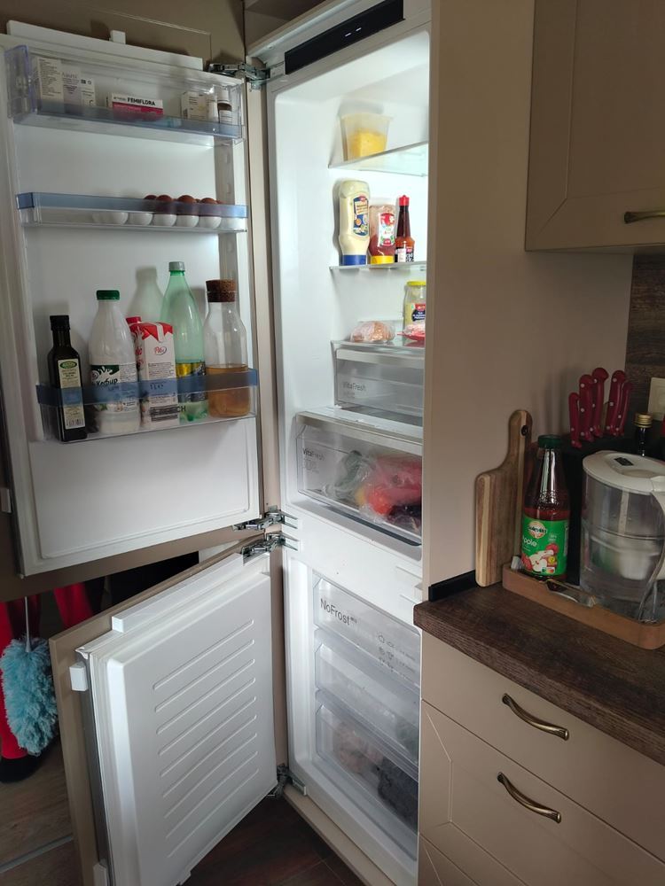 Geräumiges dreistöckiges Einfamilienhaus im Zentrum von Ravda – Komfort, Prestige und vollständige Unabhängigkeit