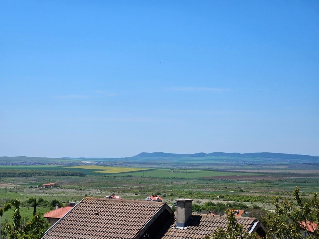 Geräumiges Einfamilienhaus mit Panoramablick in Kosharitsa