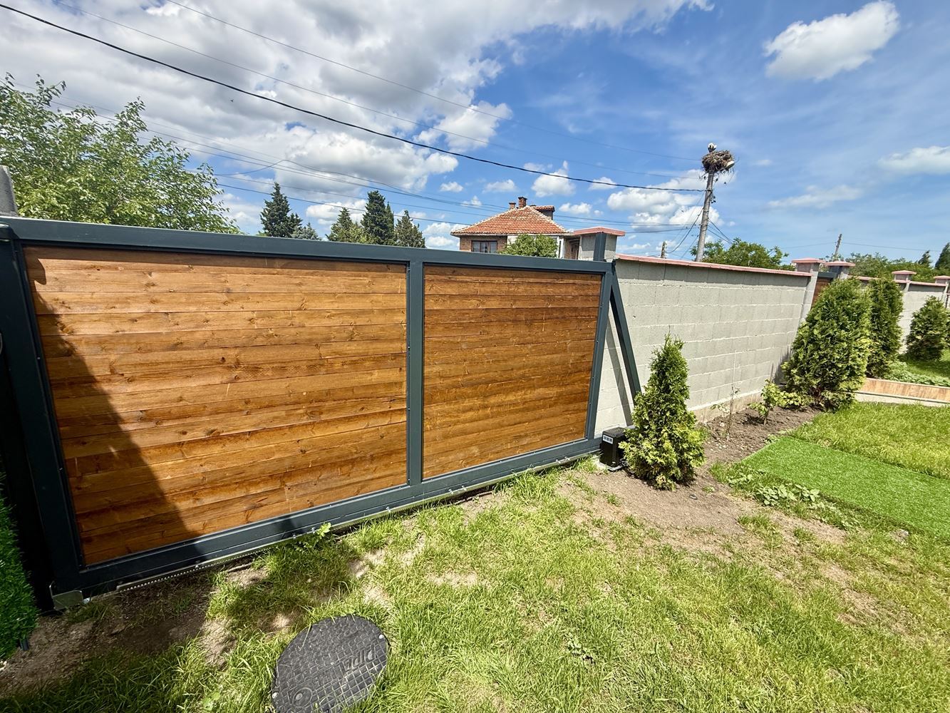Neues eingeschossiges Haus mit drei Schlafzimmern und eigenem Garten – Komfort, Ruhe und Qualität nahe Sonnenstrand