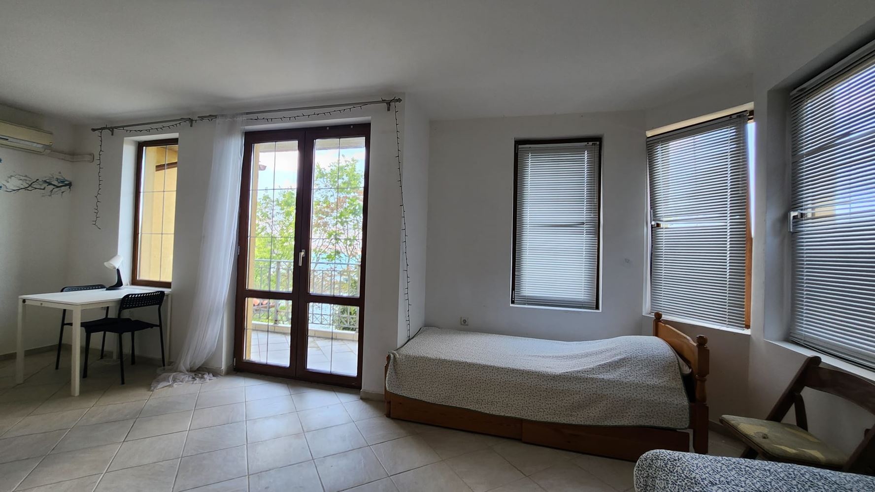 Wunderschönes dreistöckiges Haus in erster Meereslinie in Sosopol mit Panoramablick auf die Paradiesbucht
