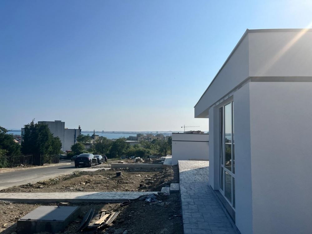 Bezugsfertiges einstöckiges Haus mit großem Grundstück und Meerblick in Sveti Vlas – ohne Wartungsgebühr