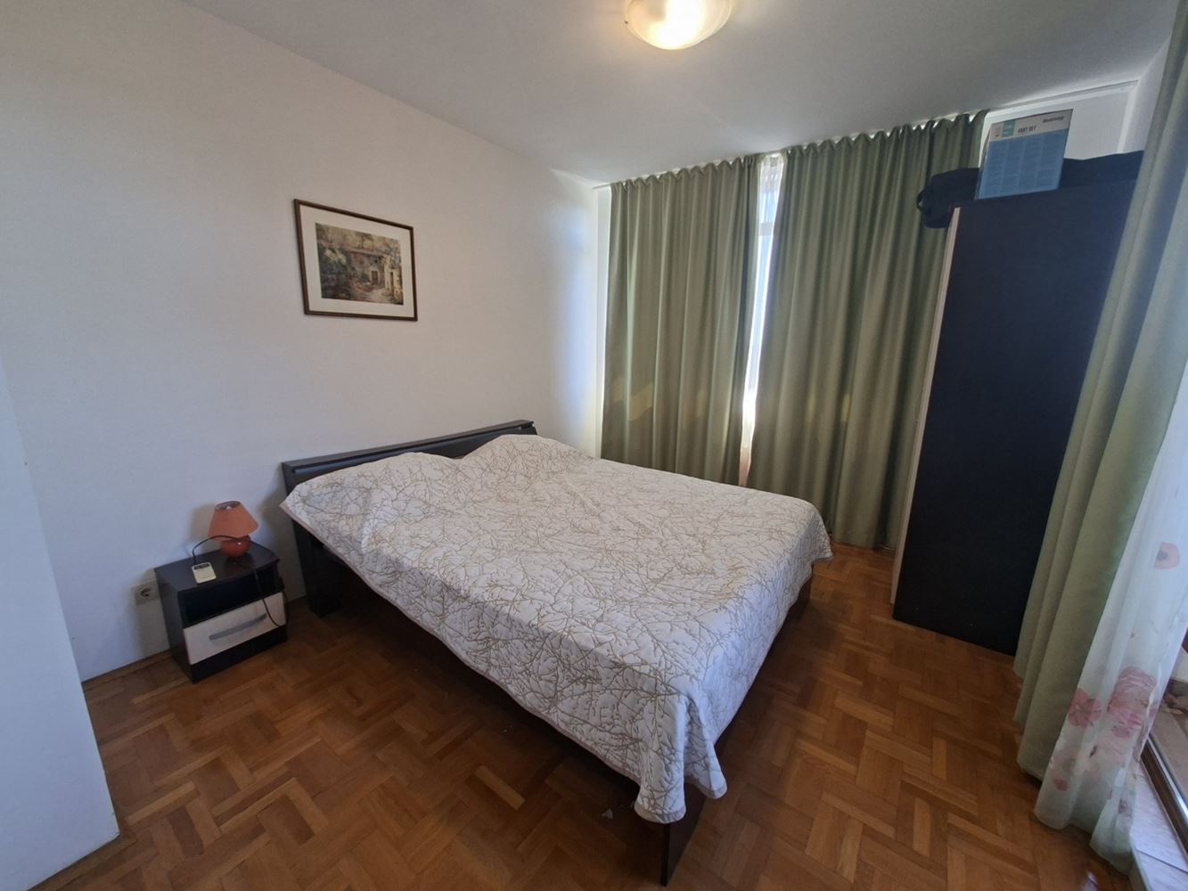 Zweistöckiges Haus mit Meerblick, eigenem Garten und Stellplatz in einer geschlossenen Wohnanlage