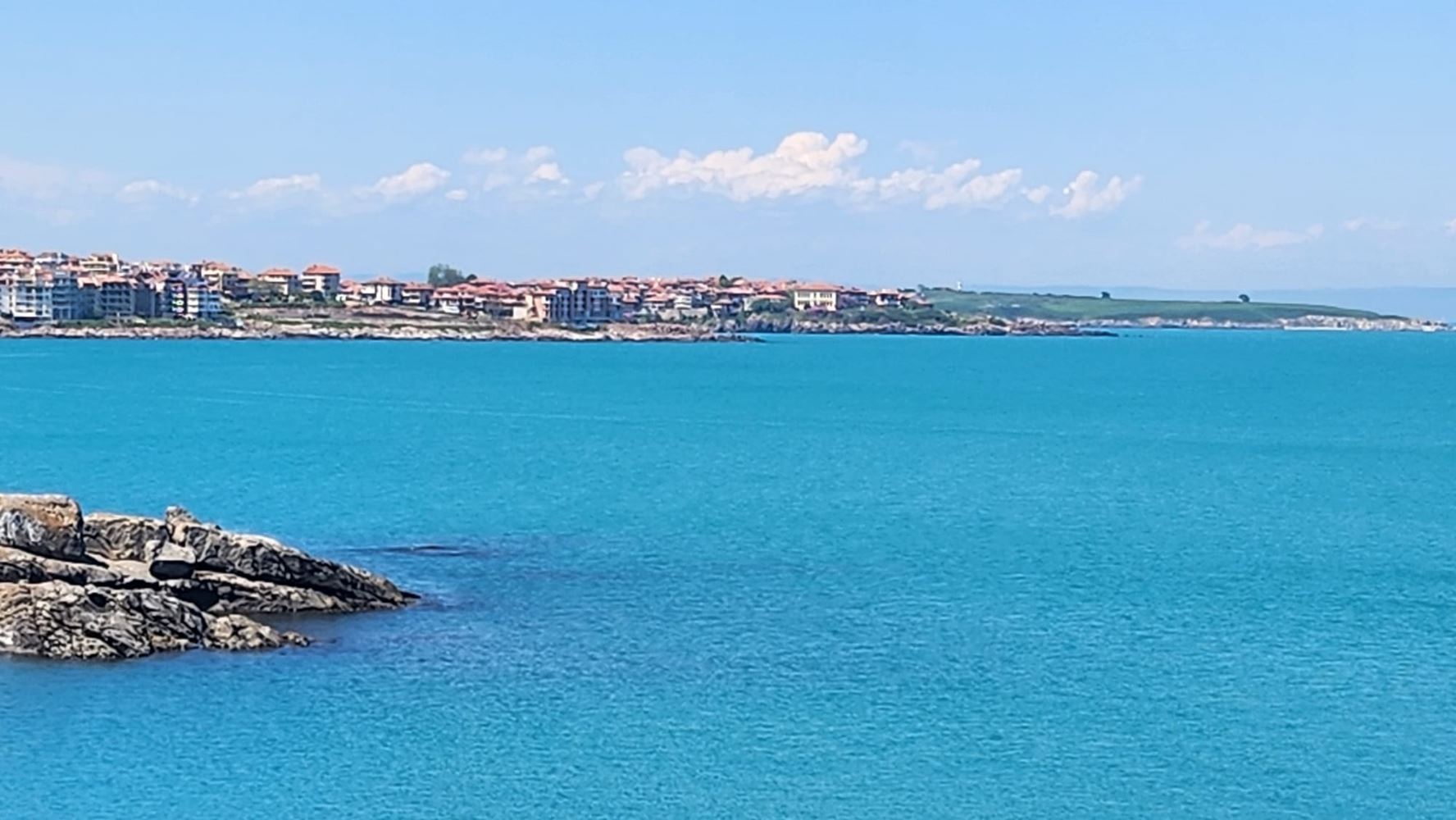 Wunderschönes dreistöckiges Haus in erster Meereslinie in Sosopol mit Panoramablick auf die Paradiesbucht