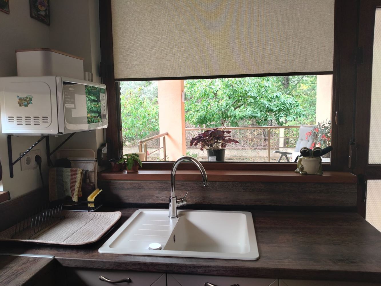 Geräumiges dreistöckiges Einfamilienhaus im Zentrum von Ravda – Komfort, Prestige und vollständige Unabhängigkeit