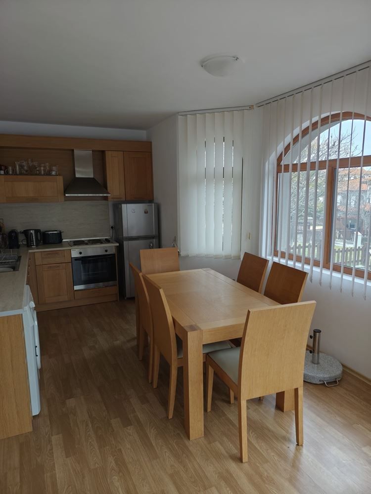 Luxuriöses zweistöckiges Haus mit Pool und schöner Panorama-Aussicht in einer prestigeträchtigen Anlage – Aheloy