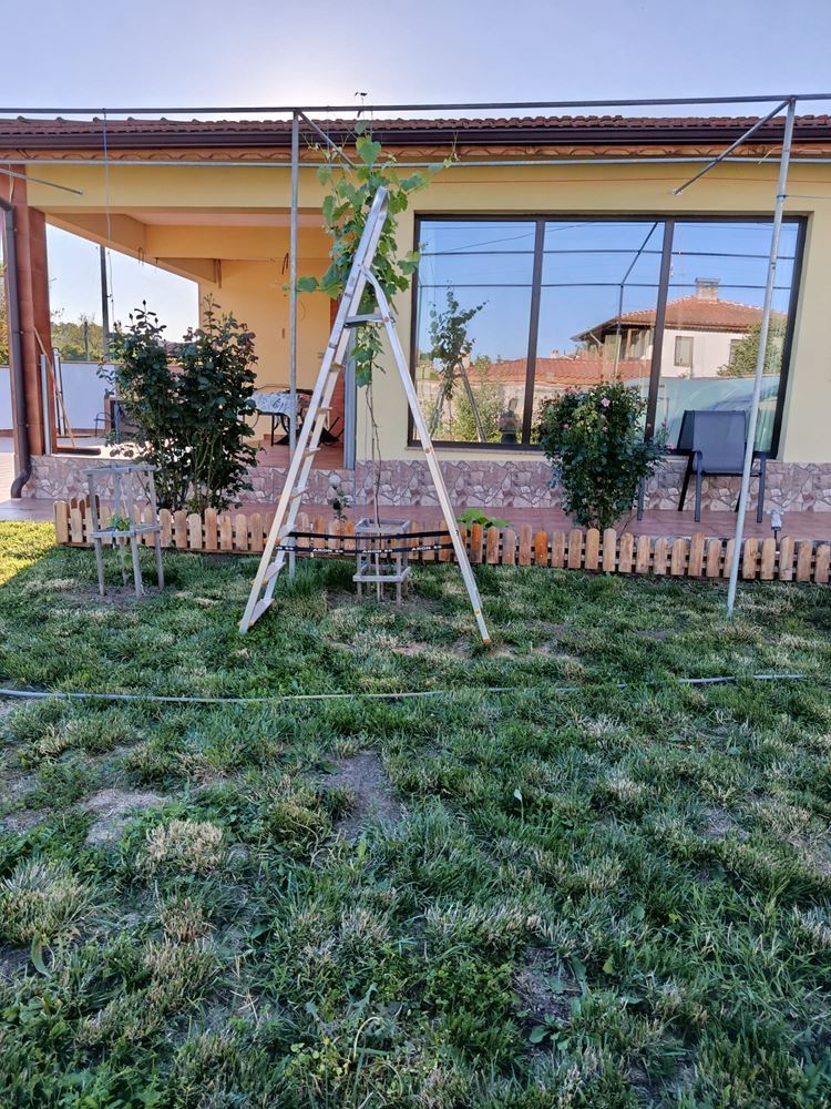 Einstöckiges Haus mit wunderschönem Garten am Fuße des Strandscha-Gebirges – Gemütlichkeit, Ruhe und bezugsfertiges Zuhause im Dorf Fakia