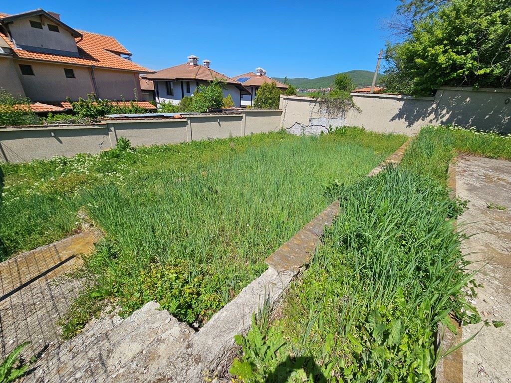 Geräumiges Einfamilienhaus mit Panoramablick in Kosharitsa