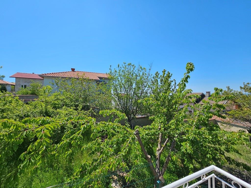 Geräumiges Einfamilienhaus mit Panoramablick in Kosharitsa