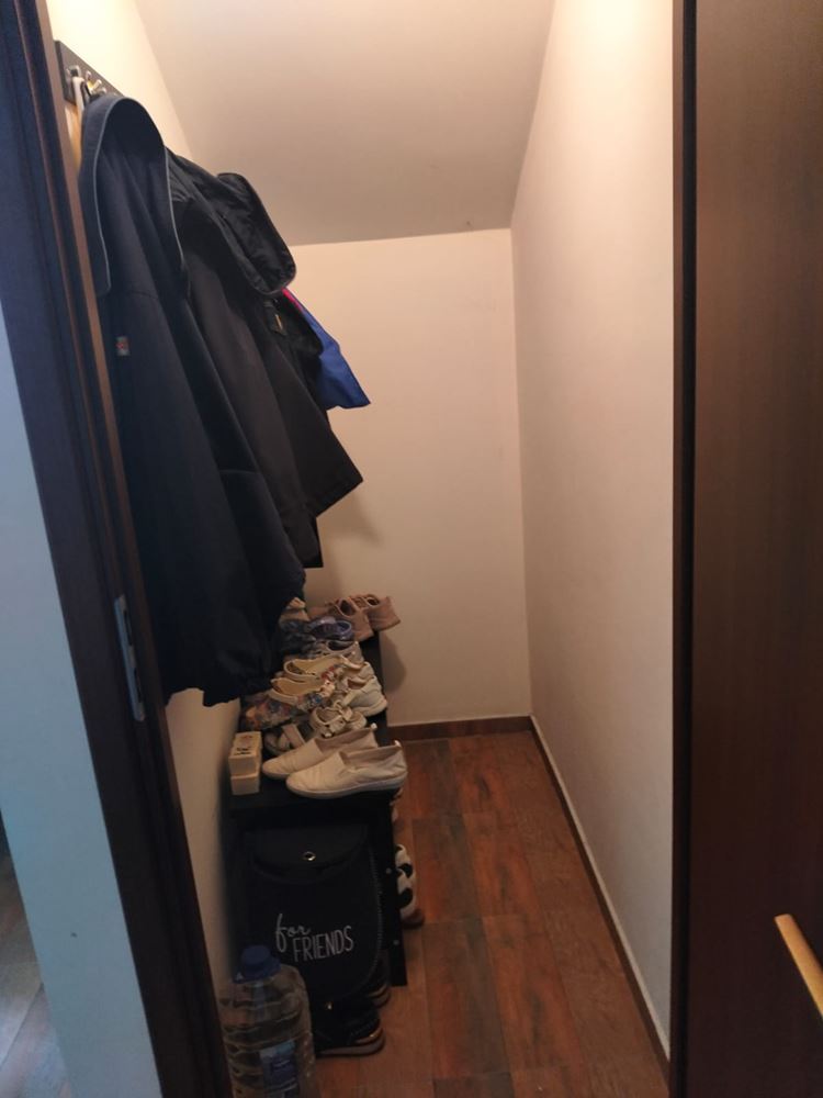 Geräumiges dreistöckiges Einfamilienhaus im Zentrum von Ravda – Komfort, Prestige und vollständige Unabhängigkeit