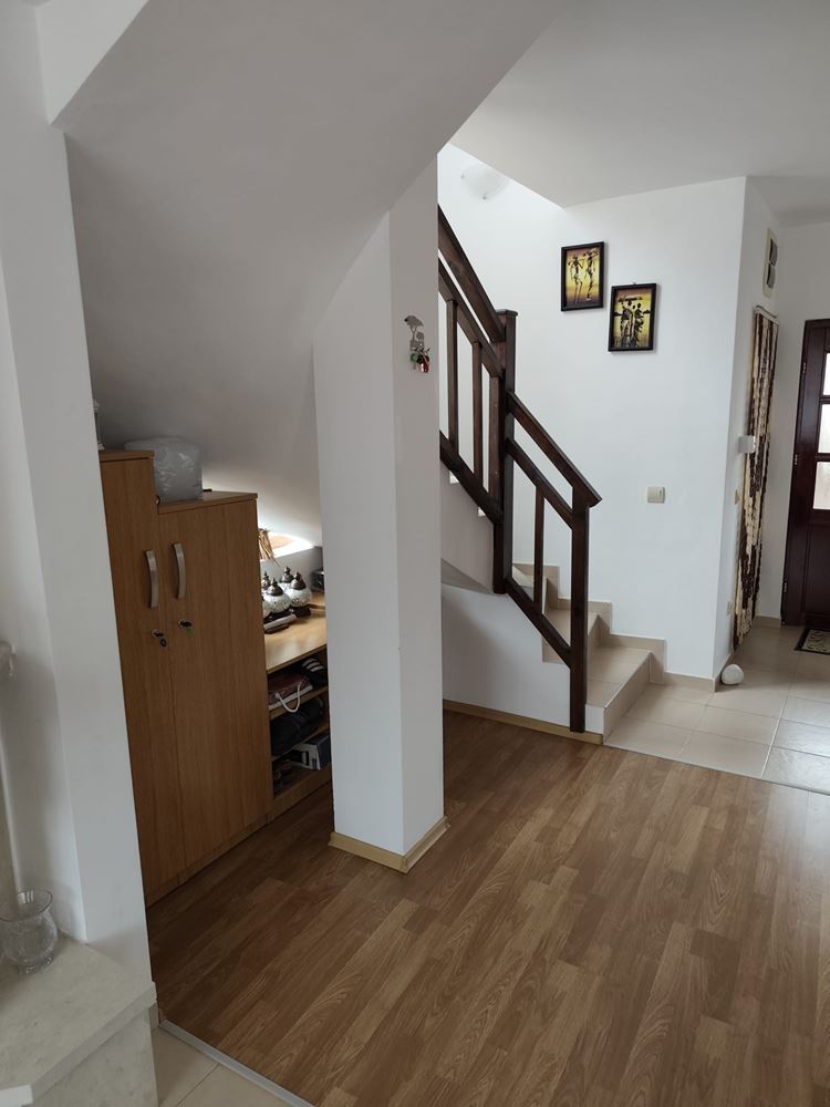 Luxuriöses zweistöckiges Haus mit Pool und schöner Panorama-Aussicht in einer prestigeträchtigen Anlage – Aheloy