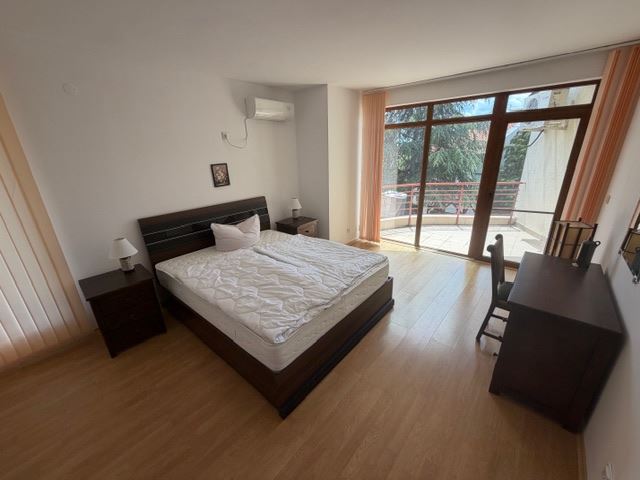 Zweigeschossiges Haus in einer modernen Anlage nahe Sonnenstrand – Komfort, Ruhe und ausgezeichnetes Wohnumfeld