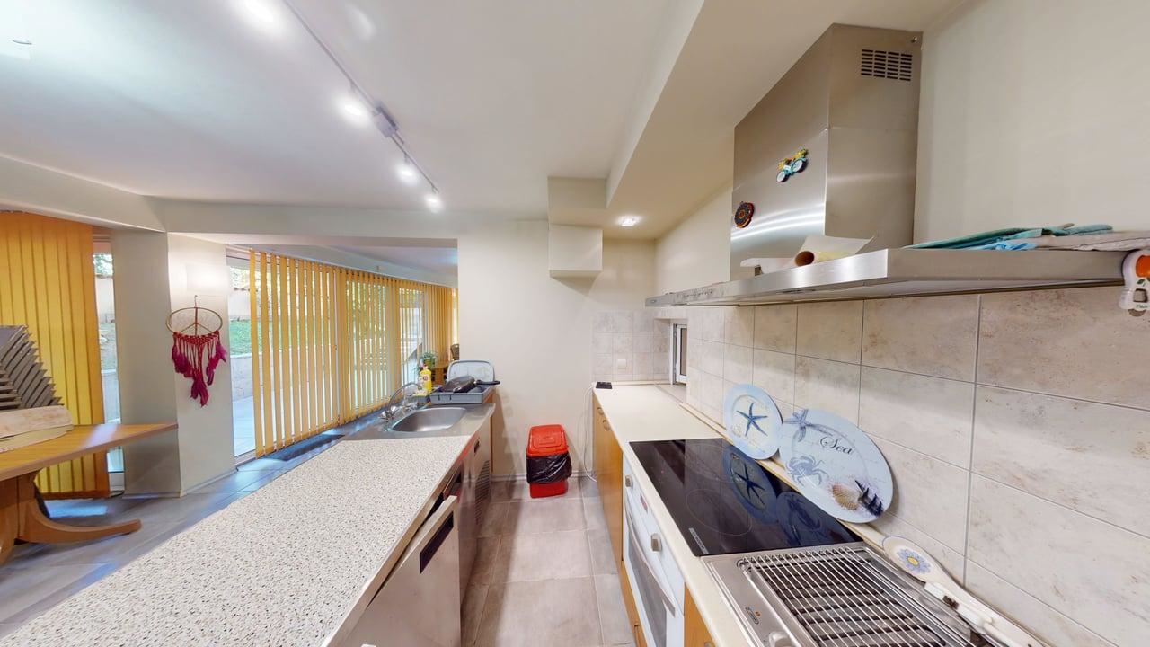 Panoramahaus auf vier Etagen mit 8 Schlafzimmern und Meerblick im Ferienort Sonnenstrand – ohne Wartungsgebühr