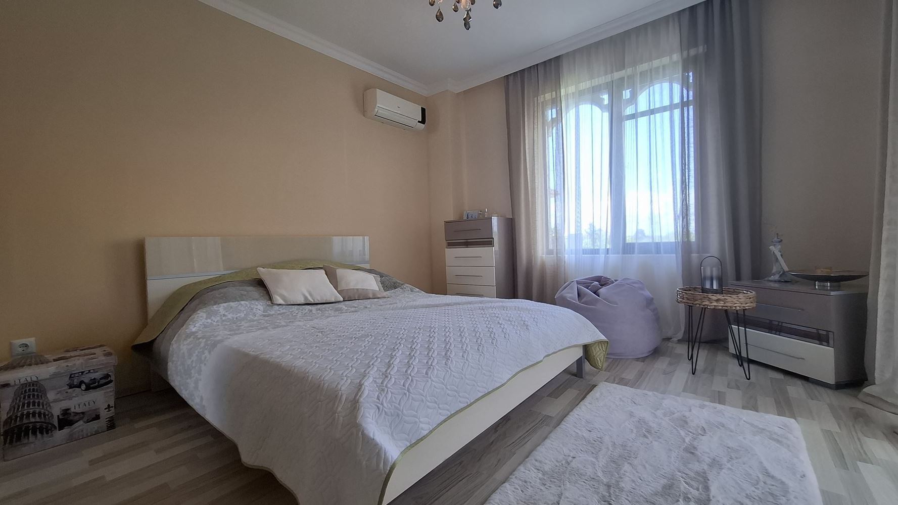 Luxuriöses zweistöckiges Haus in einer prestigeträchtigen Anlage in Pomorie