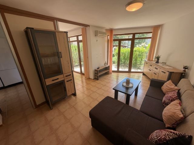 Zweigeschossiges Haus in einer modernen Anlage nahe Sonnenstrand – Komfort, Ruhe und ausgezeichnetes Wohnumfeld