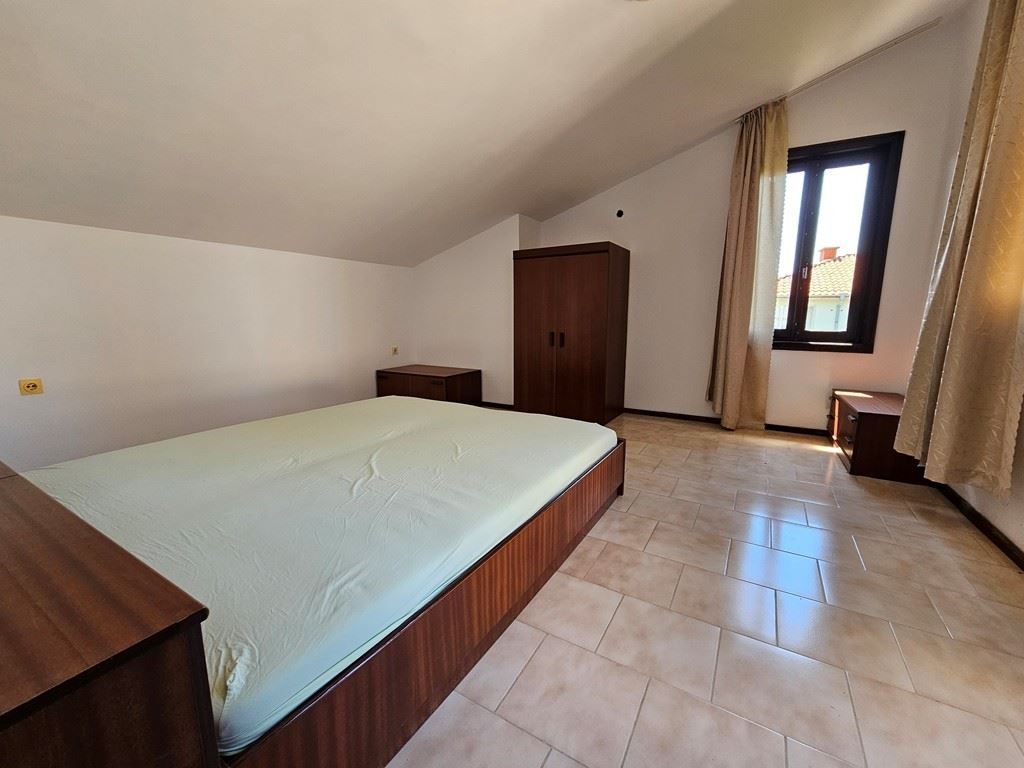 Geräumiges Einfamilienhaus mit Panoramablick in Kosharitsa