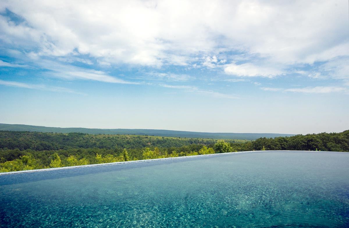 Geräumiges Einfamilienhaus mit Panoramablick in einem Öko-Komplex im Balkan-Gebirge