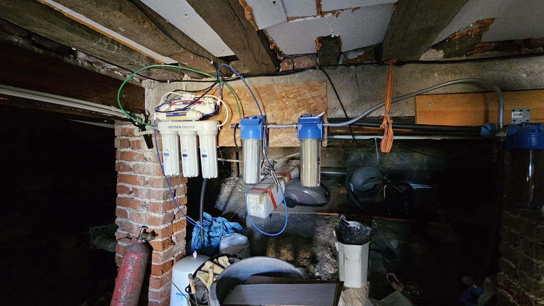 Ausgezeichnetes einstöckiges Haus mit Pool und großem Grundstück im Dorf Dyulevo