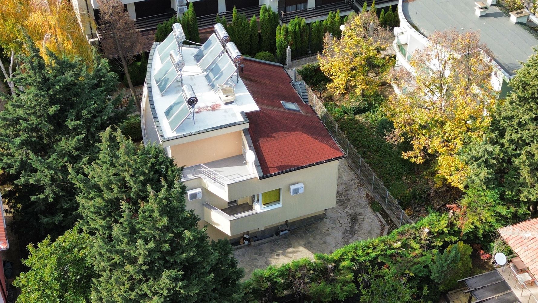Panoramahaus auf vier Etagen mit 8 Schlafzimmern und Meerblick im Ferienort Sonnenstrand – ohne Wartungsgebühr