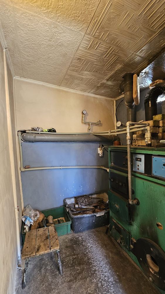 Ausgezeichnetes einstöckiges Haus mit Pool und großem Grundstück im Dorf Dyulevo