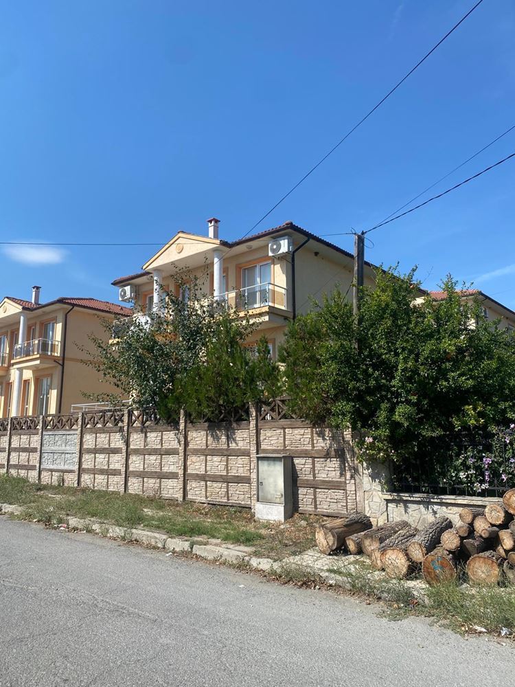 Freistehendes zweistöckiges Haus in Kableshkovo – vollständig möbliert und bezugsfertig