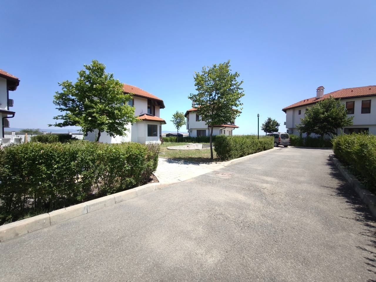 Haus mit privatem Pool und großem Grundstück im Raum Aheloy – Gemütlichkeit, Stil und Ruhe in Meeresnähe