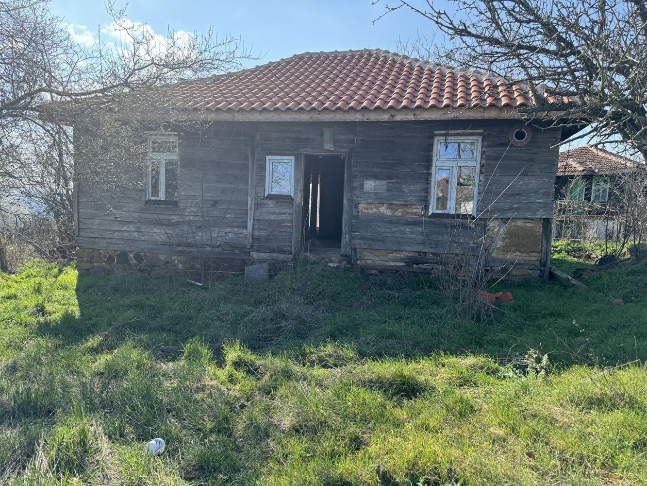 Charmantes einstöckiges Haus am Fuße des Strandzha-Gebirges, Dorf Vizitsa