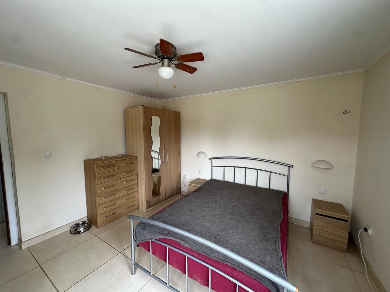 Komplett renoviertes Haus mit großem Grundstück und perfekten Bedingungen für ganzjähriges Wohnen