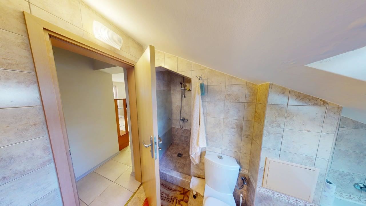 Panoramahaus auf vier Etagen mit 8 Schlafzimmern und Meerblick im Ferienort Sonnenstrand – ohne Wartungsgebühr