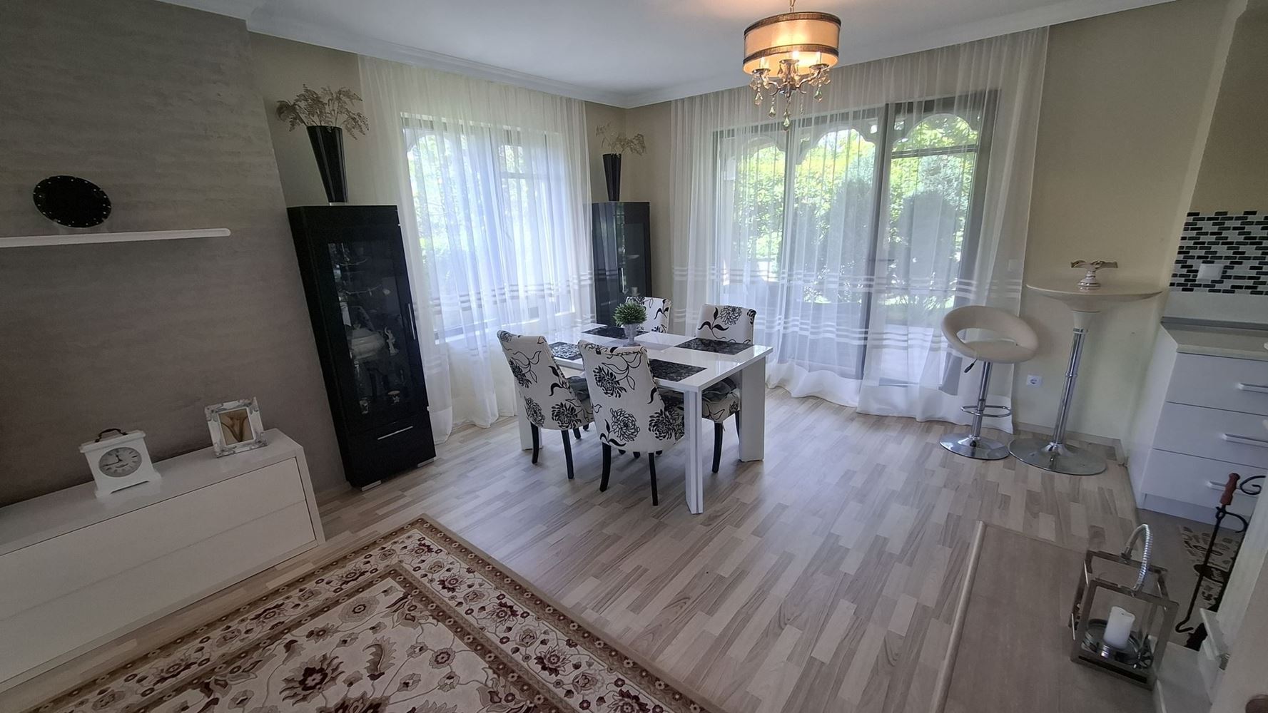 Luxuriöses zweistöckiges Haus in einer prestigeträchtigen Anlage in Pomorie
