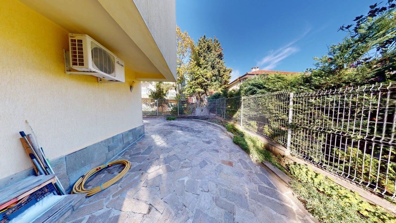 Panoramahaus auf vier Etagen mit 8 Schlafzimmern und Meerblick im Ferienort Sonnenstrand – ohne Wartungsgebühr