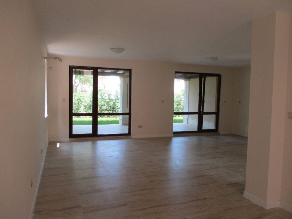 Zweistöckiges Reihenhaus im „Green Life“ Komplex, Sozopol – stilvolles Leben nur wenige Schritte vom Strand entfernt