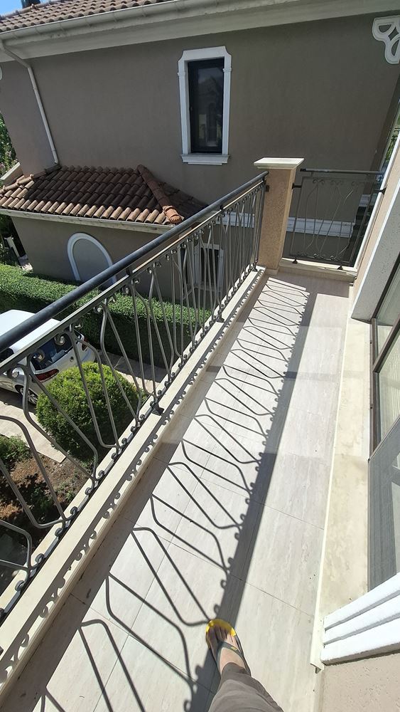 Luxuriöses zweistöckiges Haus in einer prestigeträchtigen Anlage in Pomorie