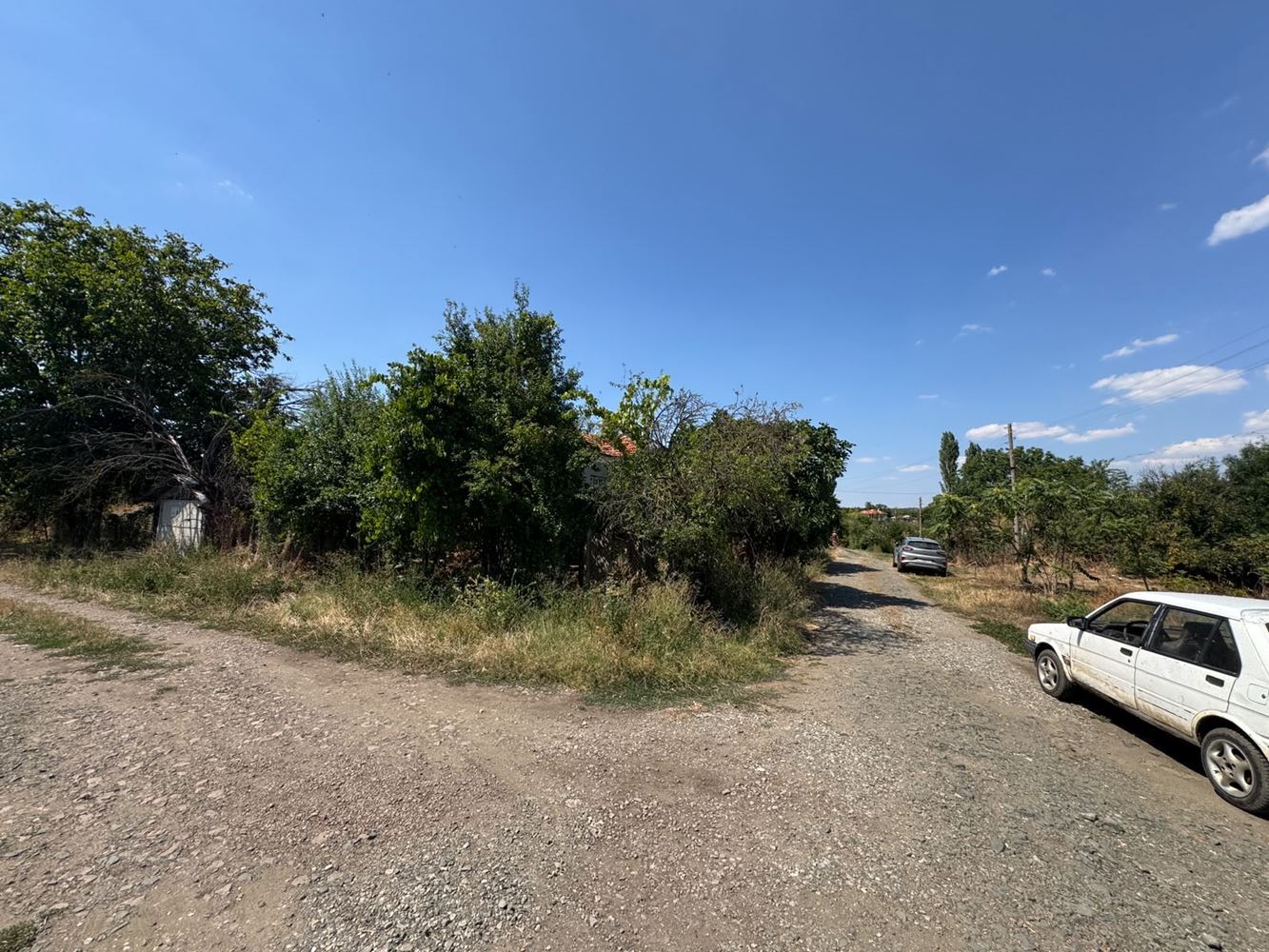 Einstöckiges Haus mit großem Grundstück und Garage im Dorf Smolnik, Region Burgas – Ruhe und die Möglichkeit für ein neues Zuhause