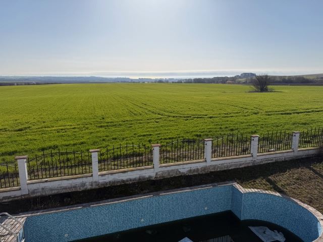 Luxuriöses zweistöckiges Haus mit Meerblick in Aheloy