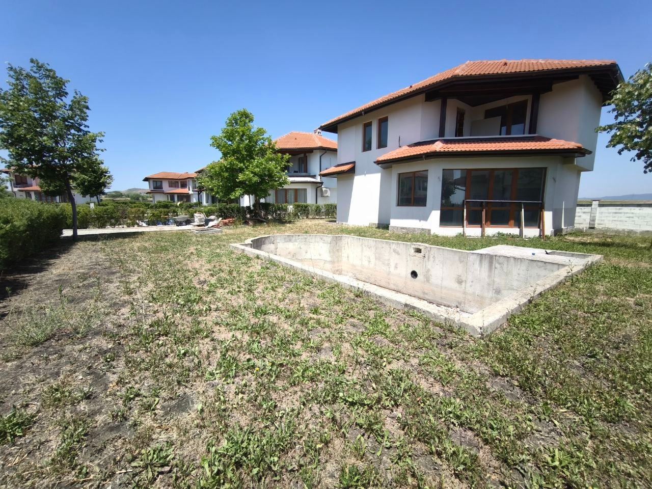 Haus mit privatem Pool und großem Grundstück im Raum Aheloy – Gemütlichkeit, Stil und Ruhe in Meeresnähe