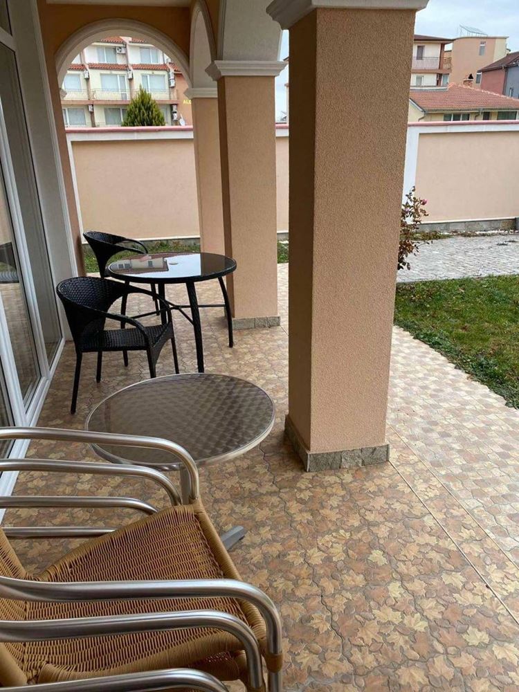 Modernes Haus im Zentrum von Ravda – luxuriöses bezugsfertiges Zuhause mit ausgezeichneter Lage und eigenem Grundstück