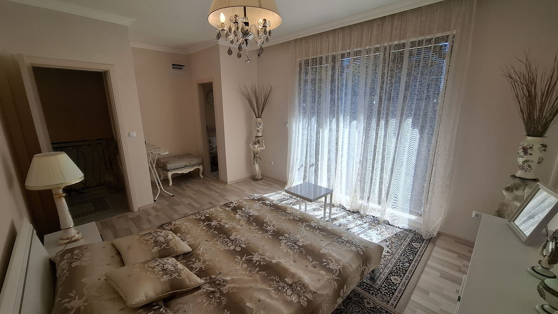 Luxuriöses zweistöckiges Haus in einer prestigeträchtigen Anlage in Pomorie