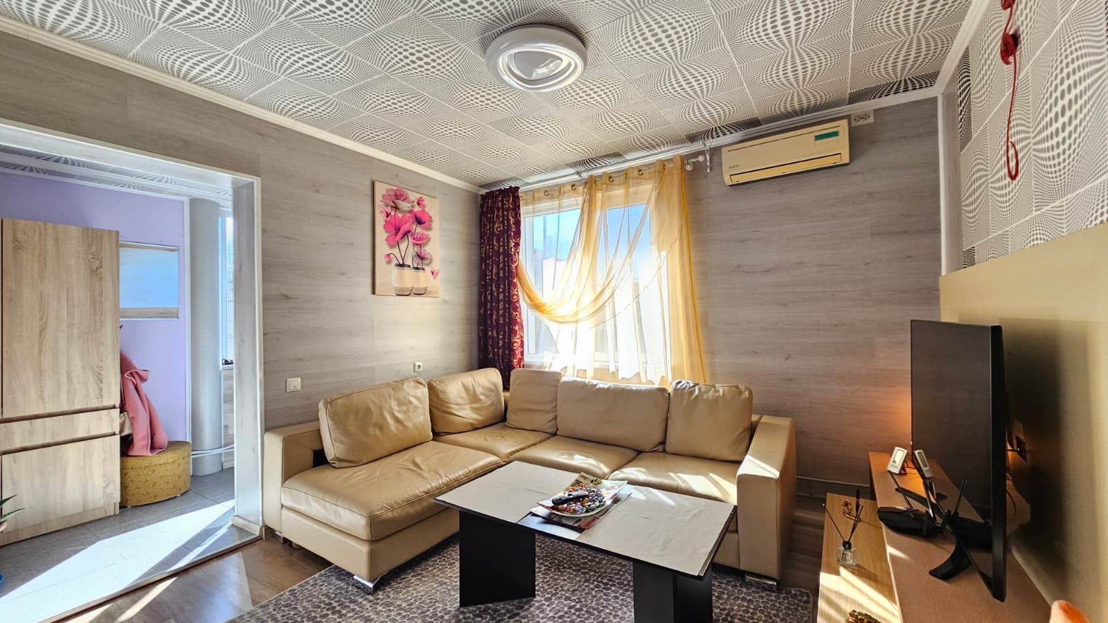 Ausgezeichnetes einstöckiges Haus mit Pool und großem Grundstück im Dorf Dyulevo