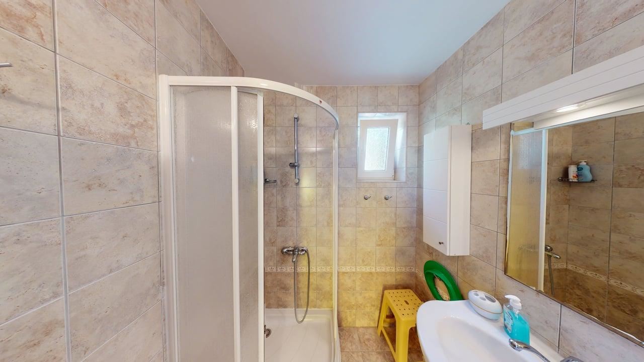 Panoramahaus auf vier Etagen mit 8 Schlafzimmern und Meerblick im Ferienort Sonnenstrand – ohne Wartungsgebühr